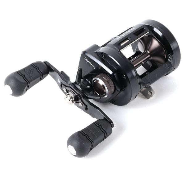 Daiwa Ryoga JDM Shrapnel Round Baitcasting Reel - Left