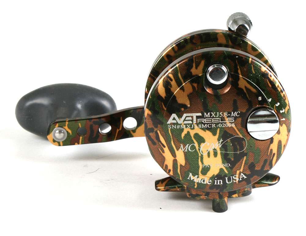 Avet MXJ 5.8 MC Single Speed Lever Drag Casting Reel Camo